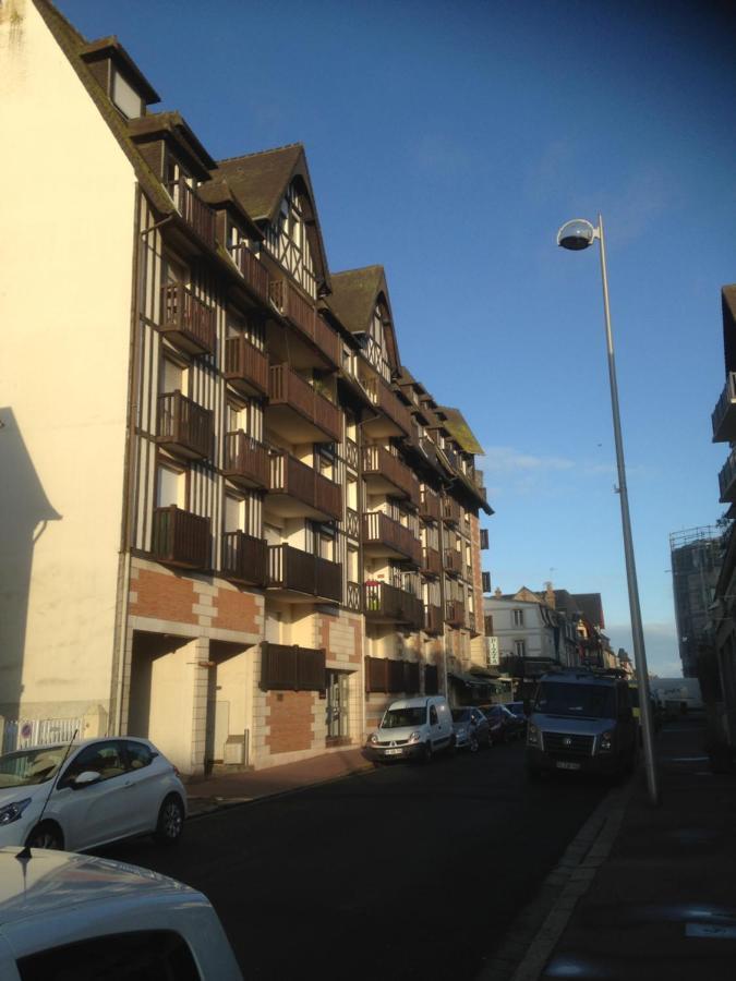 Deauville Star Luxe Exterior photo
